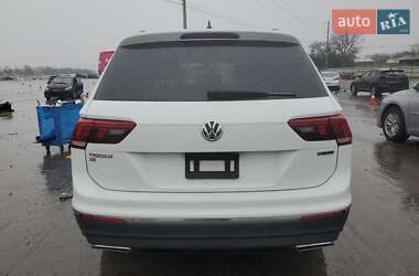 Позашляховик / Кросовер Volkswagen Tiguan 2021 в 