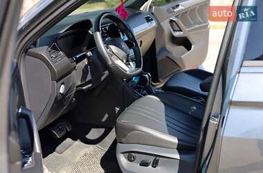 Позашляховик / Кросовер Volkswagen Tiguan 2021 в 