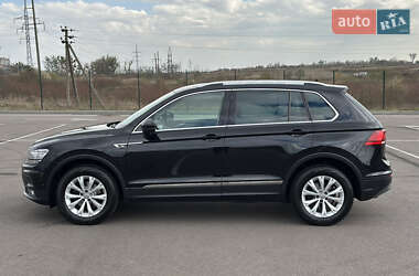 Внедорожник / Кроссовер Volkswagen Tiguan 2018 в 