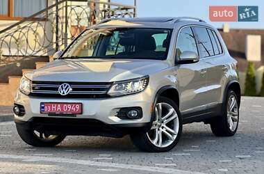Позашляховик / Кросовер Volkswagen Tiguan 2012 в 