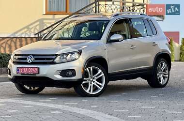 Позашляховик / Кросовер Volkswagen Tiguan 2012 в 