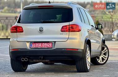 Позашляховик / Кросовер Volkswagen Tiguan 2012 в 