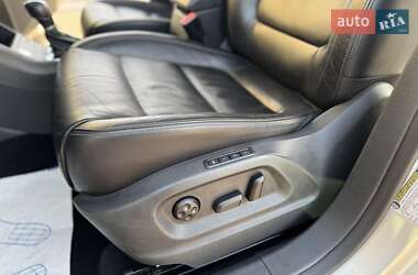 Позашляховик / Кросовер Volkswagen Tiguan 2012 в 