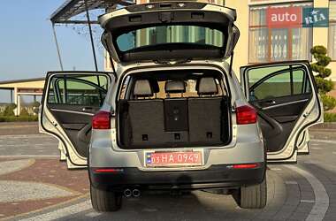Позашляховик / Кросовер Volkswagen Tiguan 2012 в 