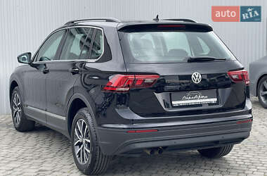 Внедорожник / Кроссовер Volkswagen Tiguan 2018 в 