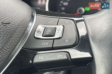 Внедорожник / Кроссовер Volkswagen Tiguan 2018 в 
