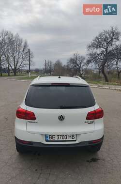 Внедорожник / Кроссовер Volkswagen Tiguan 2015 в 