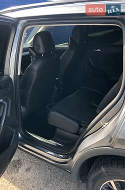 Позашляховик / Кросовер Volkswagen Tiguan 2020 в 