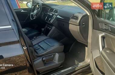 Позашляховик / Кросовер Volkswagen Tiguan 2018 в 