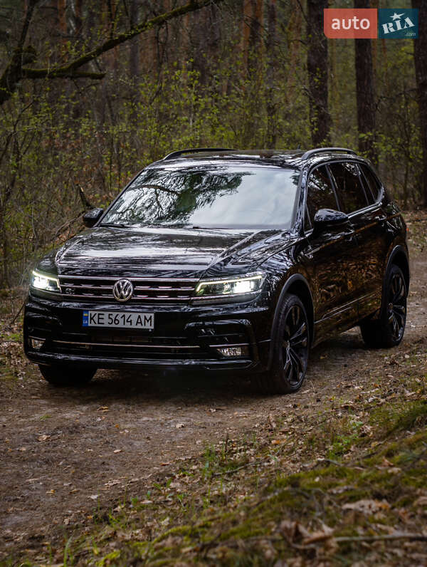 Позашляховик / Кросовер Volkswagen Tiguan 2020 в Дніпрі фото 6 Позашляховик / Кросовер Volkswagen Tiguan 2020 в Дніпрі