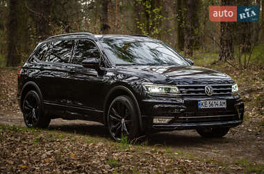 Внедорожник / Кроссовер Volkswagen Tiguan 2020 в Киеве