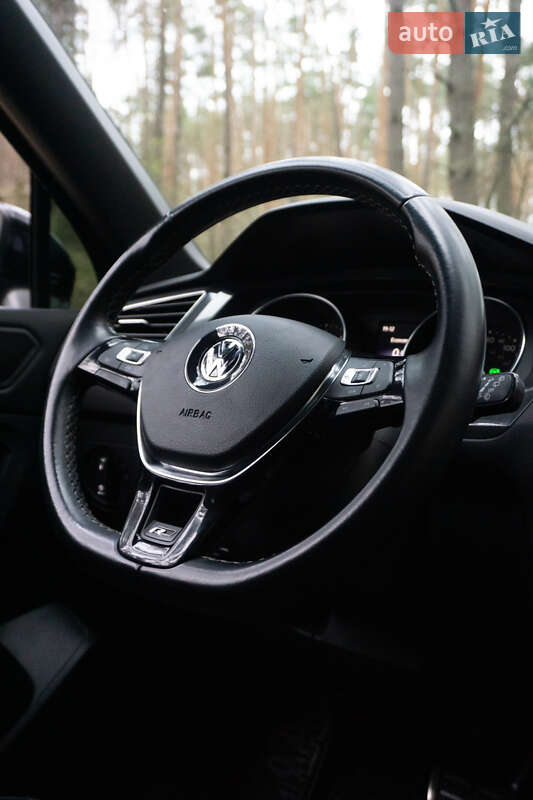 Позашляховик / Кросовер Volkswagen Tiguan 2020 в Дніпрі фото 17 Позашляховик / Кросовер Volkswagen Tiguan 2020 в Дніпрі