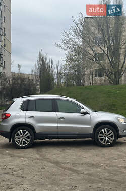 Внедорожник / Кроссовер Volkswagen Tiguan 2010 в 
