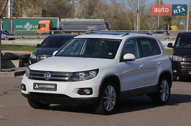 Позашляховик / Кросовер Volkswagen Tiguan 2014 в 
