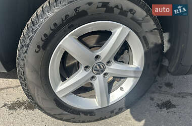Внедорожник / Кроссовер Volkswagen Tiguan 2014 в 