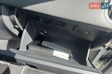 Внедорожник / Кроссовер Volkswagen Tiguan 2014 в 