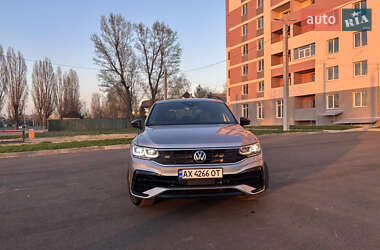 Позашляховик / Кросовер Volkswagen Tiguan 2024 в 
