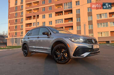Позашляховик / Кросовер Volkswagen Tiguan 2024 в 