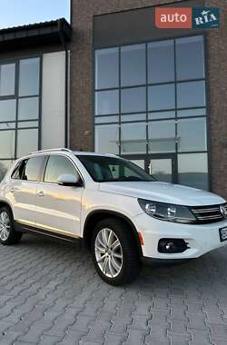 Внедорожник / Кроссовер Volkswagen Tiguan 2012 в 