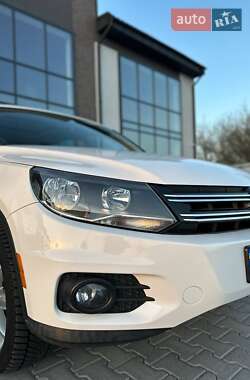 Внедорожник / Кроссовер Volkswagen Tiguan 2012 в 