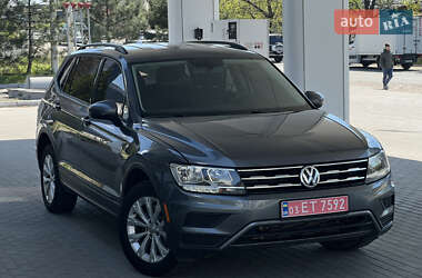 Позашляховик / Кросовер Volkswagen Tiguan 2019 в 