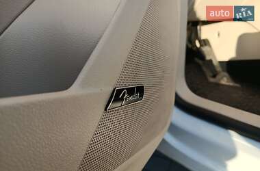 Позашляховик / Кросовер Volkswagen Tiguan 2015 в 