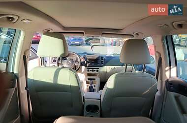 Позашляховик / Кросовер Volkswagen Tiguan 2015 в 