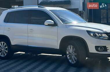 Внедорожник / Кроссовер Volkswagen Tiguan 2013 в 