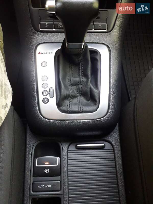 Позашляховик / Кросовер Volkswagen Tiguan 2010 в Котельві