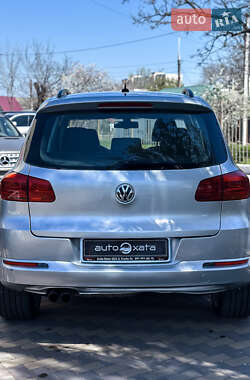 Внедорожник / Кроссовер Volkswagen Tiguan 2015 в 