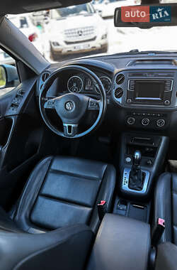 Внедорожник / Кроссовер Volkswagen Tiguan 2015 в 