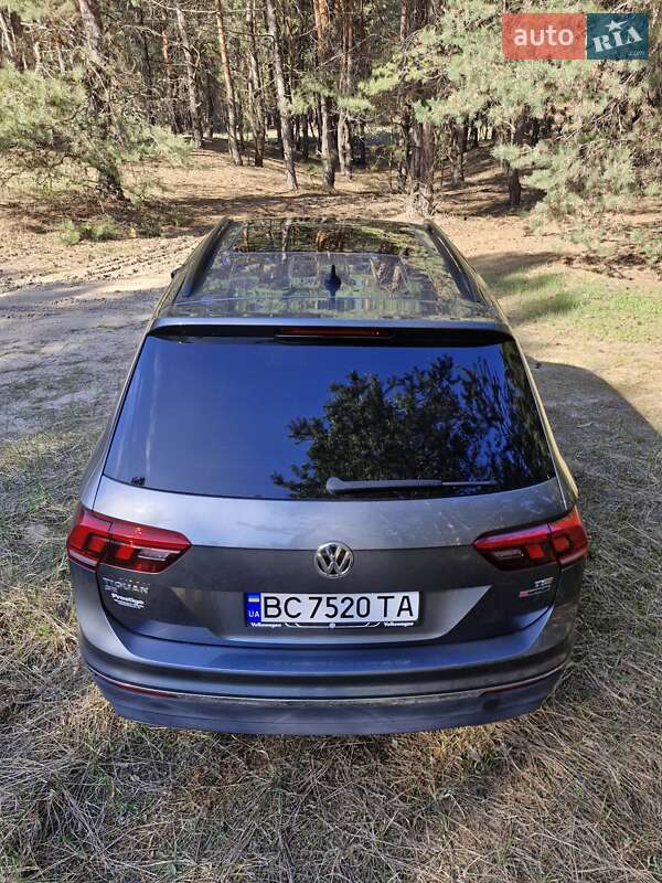 Внедорожник / Кроссовер Volkswagen Tiguan 2017 в Кременчуге