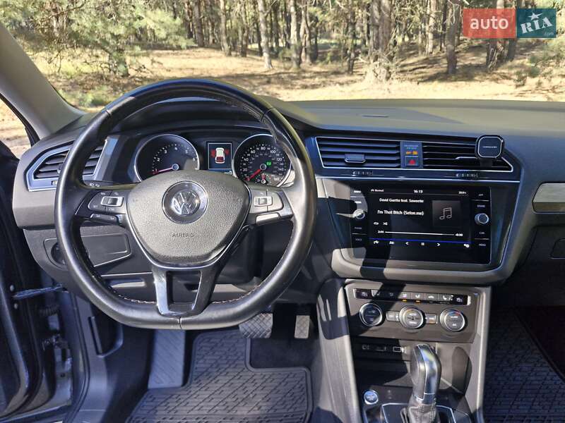 Внедорожник / Кроссовер Volkswagen Tiguan 2017 в Кременчуге