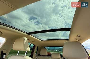 Позашляховик / Кросовер Volkswagen Tiguan 2013 в 