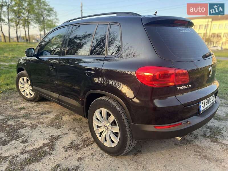 Позашляховик / Кросовер Volkswagen Tiguan 2015 в Харкові