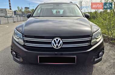 Внедорожник / Кроссовер Volkswagen Tiguan 2016 в Киеве