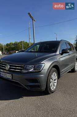 Позашляховик / Кросовер Volkswagen Tiguan 2020 в 