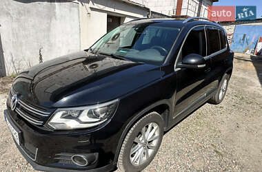Внедорожник / Кроссовер Volkswagen Tiguan 2013 в 