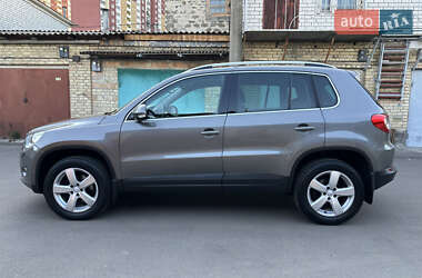 Внедорожник / Кроссовер Volkswagen Tiguan 2010 в 