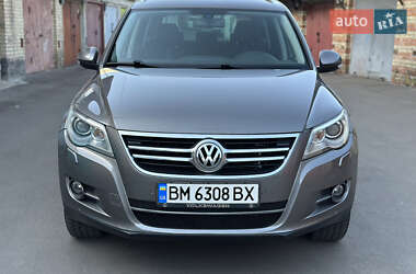 Внедорожник / Кроссовер Volkswagen Tiguan 2010 в 