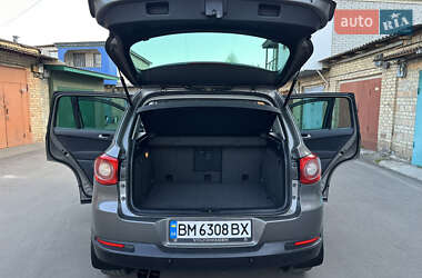 Внедорожник / Кроссовер Volkswagen Tiguan 2010 в 