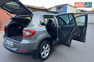 Внедорожник / Кроссовер Volkswagen Tiguan 2010 в 