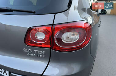 Внедорожник / Кроссовер Volkswagen Tiguan 2010 в 