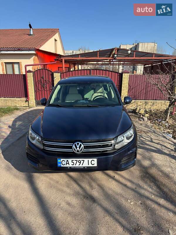 Внедорожник / Кроссовер Volkswagen Tiguan 2012 в Черкассах