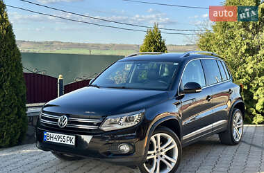 Позашляховик / Кросовер Volkswagen Tiguan 2012 в 
