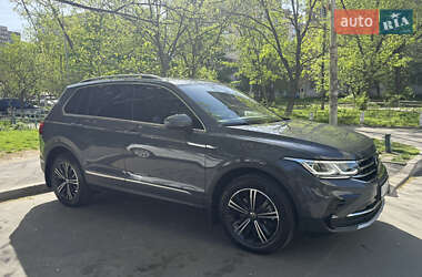 Внедорожник / Кроссовер Volkswagen Tiguan 2024 в Киеве