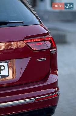Внедорожник / Кроссовер Volkswagen Tiguan 2018 в 