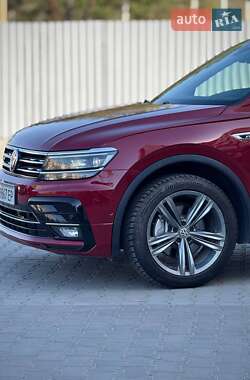 Внедорожник / Кроссовер Volkswagen Tiguan 2018 в 