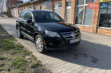 Позашляховик / Кросовер Volkswagen Tiguan 2008 в 