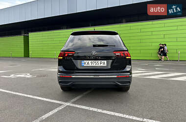 Внедорожник / Кроссовер Volkswagen Tiguan 2023 в 